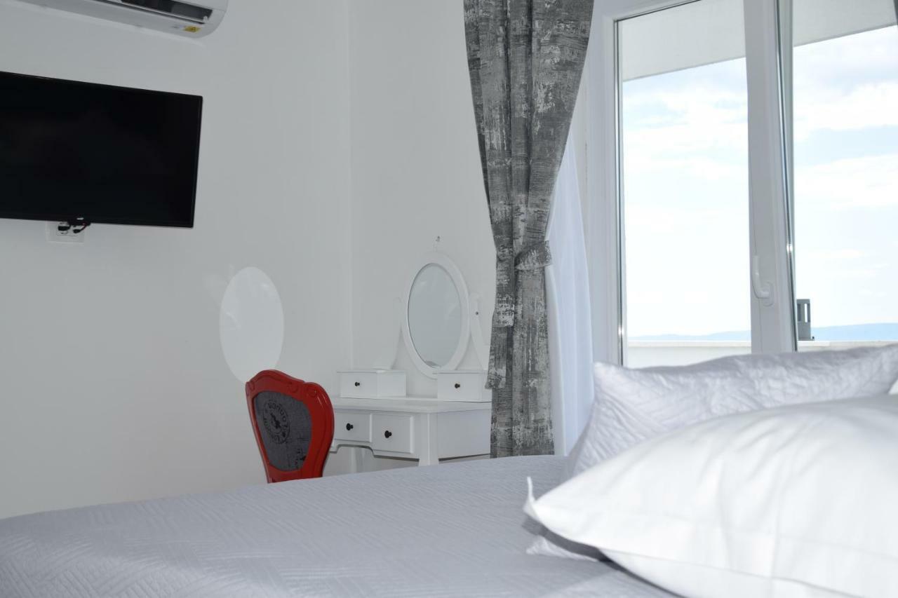 Apartman Mili Baška Voda Exteriör bild